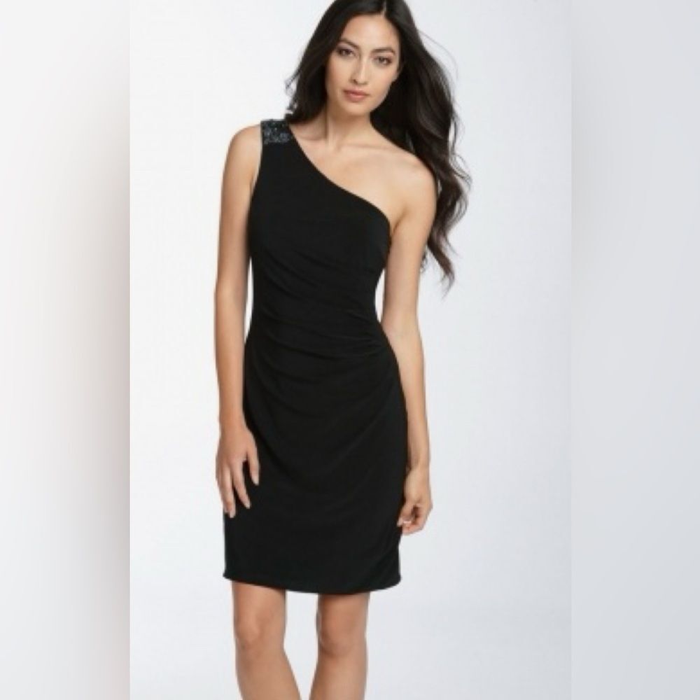 JS boutique black one shoulder sequin beaded appliqué cocktail dress size 10